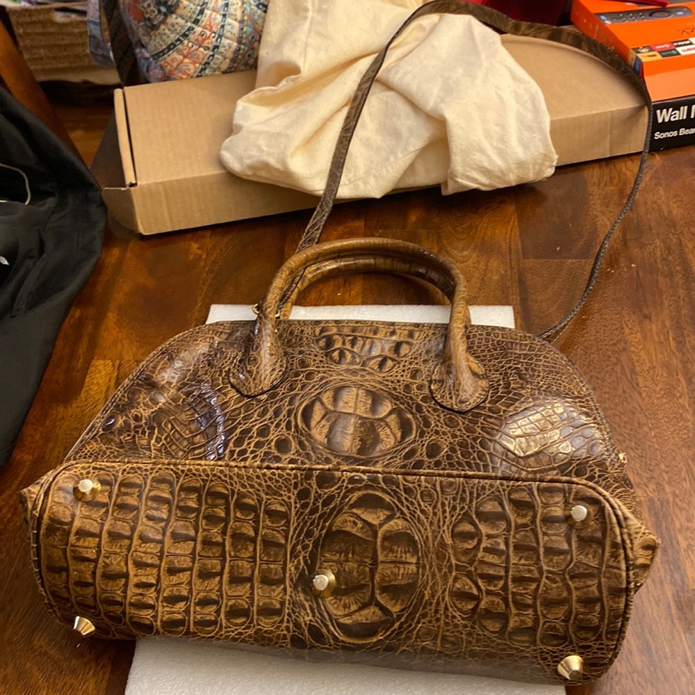 Saks taupe leather made in Italy vintage